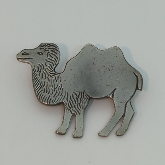 None Jewelry - Vtg Metal Camel Brooch Pin Silver Tone Animal Jewelry 2"